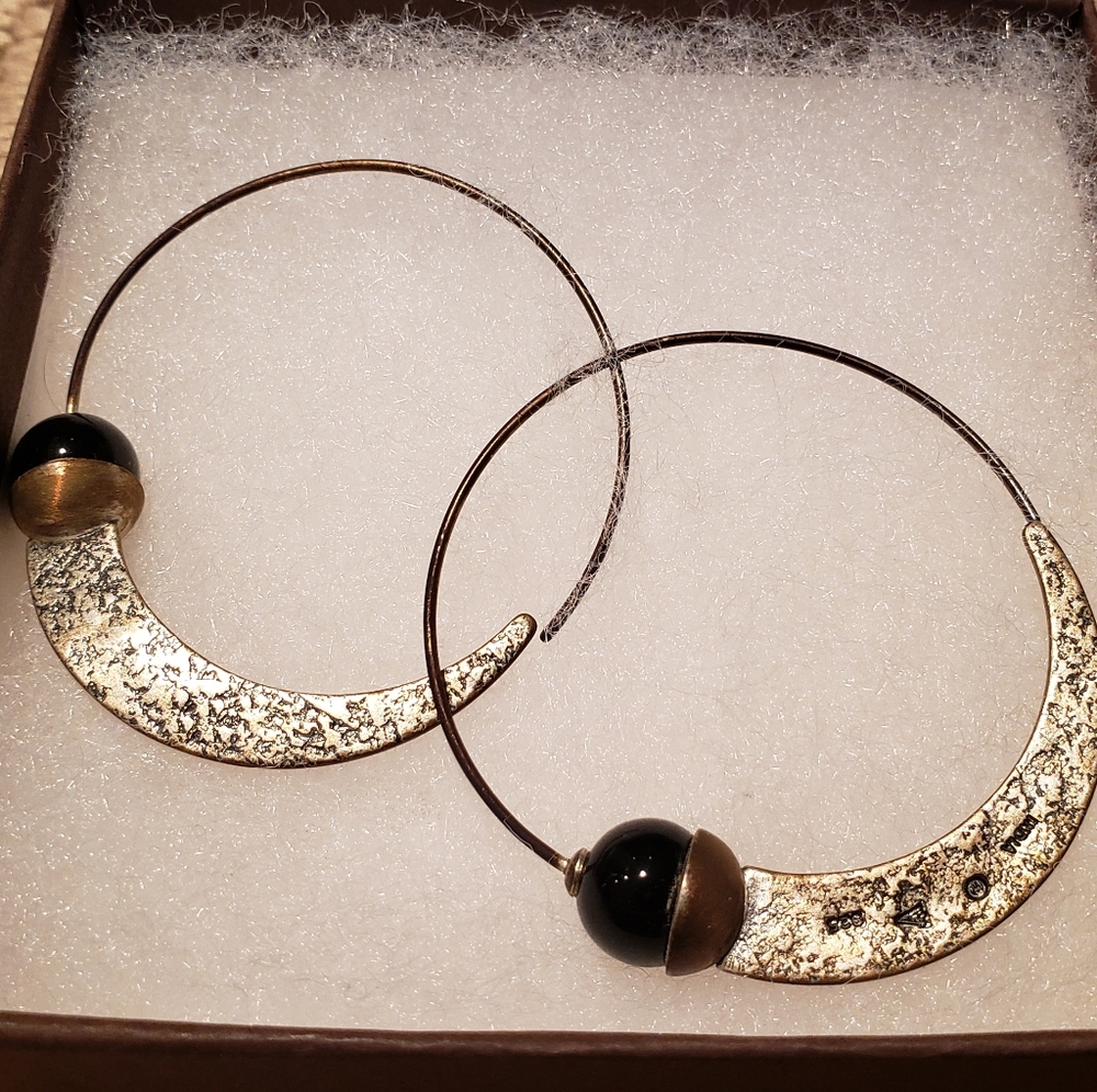 Hoop earrings - Picture 1 of 3